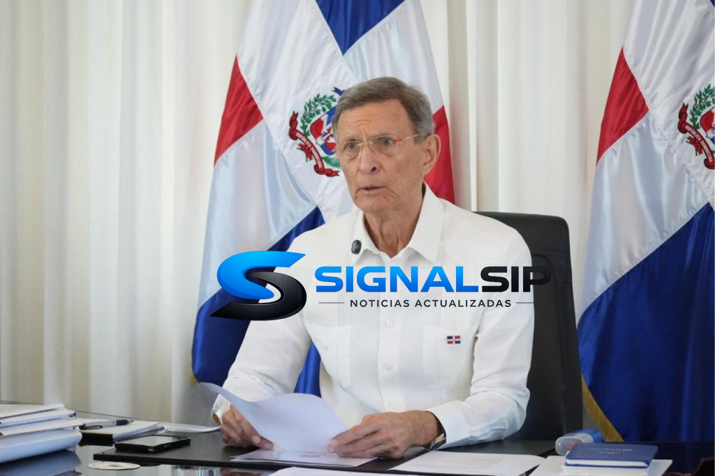 Roberto Álvarez concluye seis años de gestión al frente del Ministerio de Relaciones Exteriores